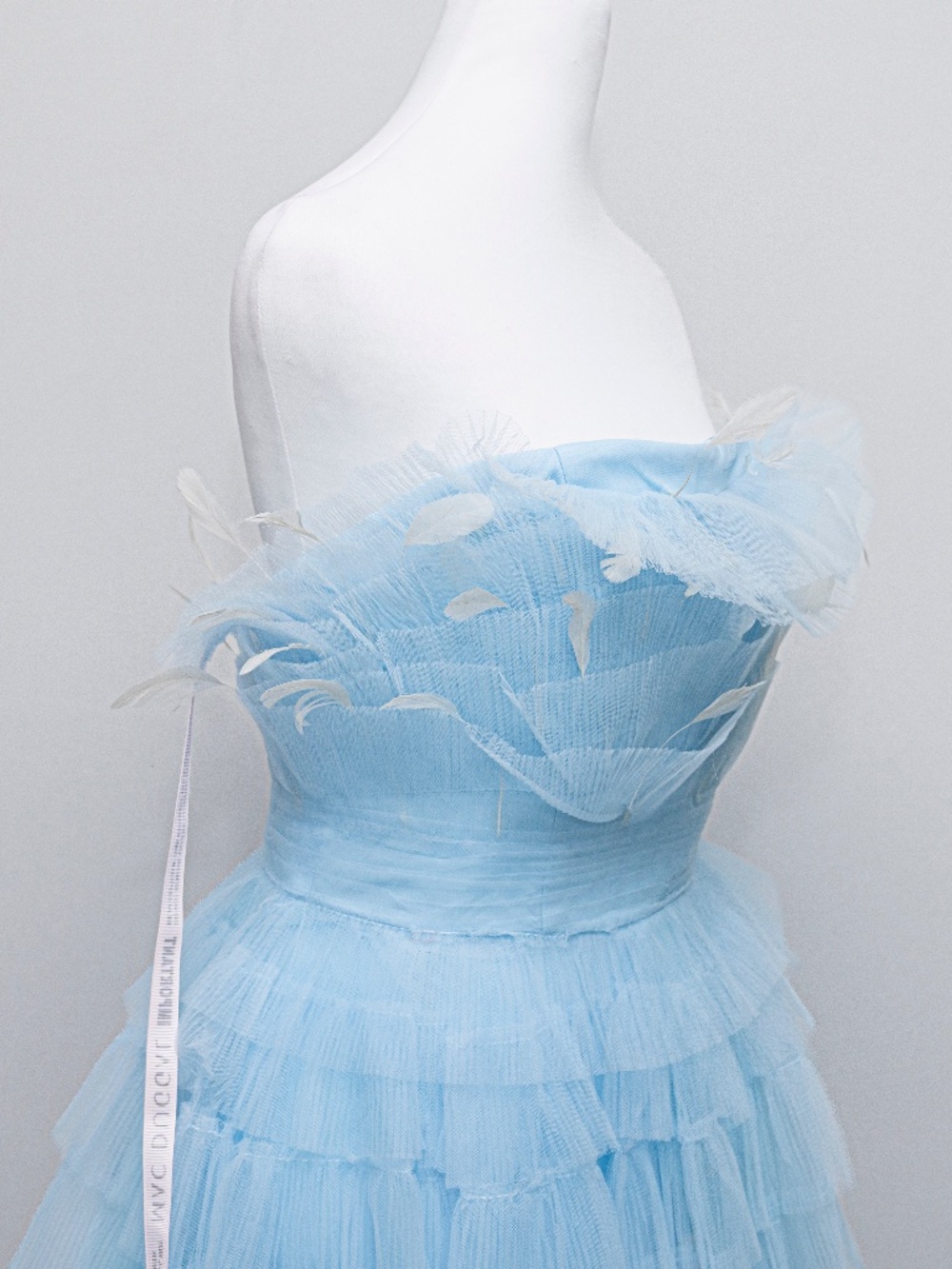 Mac Duggal - Feather Appliqué Tiered Tulle Cocktail Dress - Picture 10 of 11